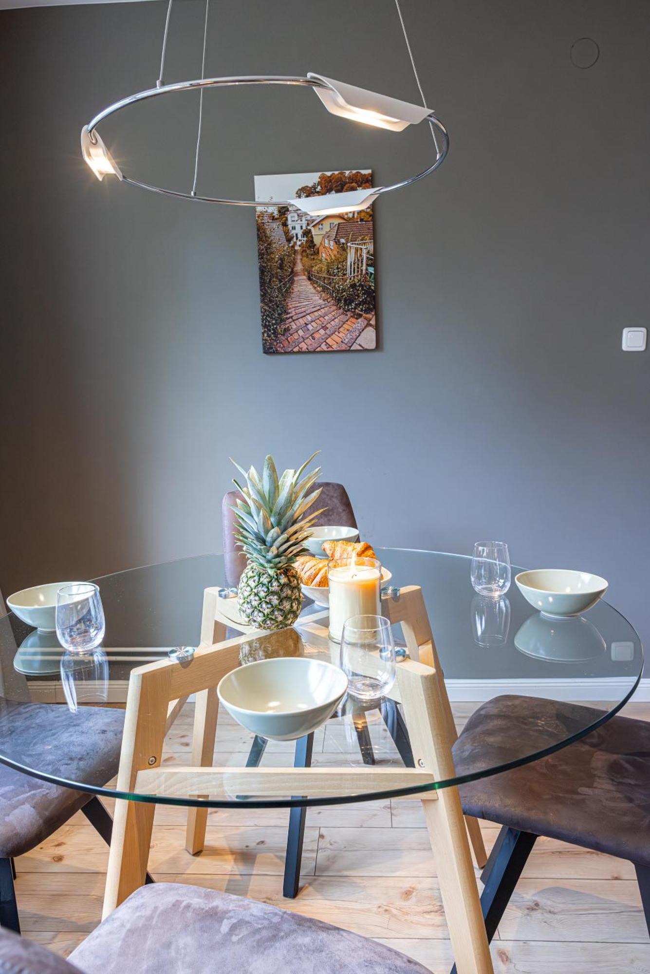 Have-A-Nice-Stay - U-Bahn Nach Hamburg 150M- Baecker & Restaurants 200M - Lidl 800M - Zentrum 1,5Km Ahrensburg Εξωτερικό φωτογραφία